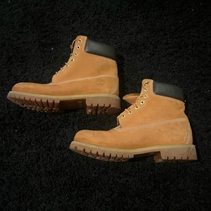 Men’s size 11 Timbs leather boot